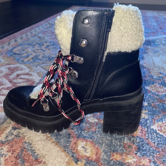 Women’s Aubrie Heeled Hiking Boot- Universal Thread size 6.5 - Picture 4 of 8